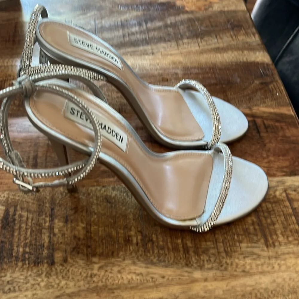 Steve Madden Breslin Heel Size 6 - Picture 5 of 8